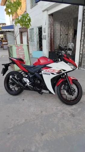 Yamaha R3 2016