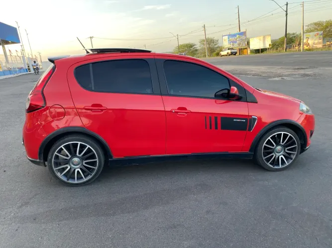Fiat Palio Sporting 1.6 Flex 16V 5P 2014