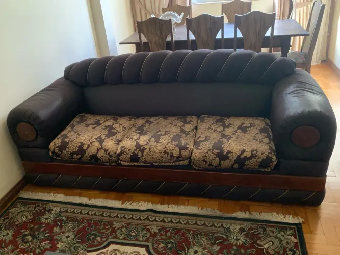 Sofá Chesterfield Antigo em Tecido de Madeira 3 Lugares
