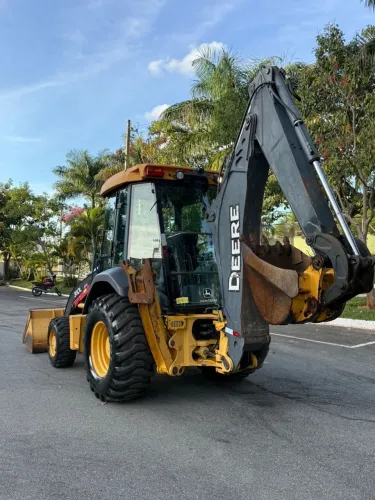 Retroescavadeira John Deere 310L