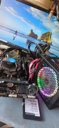 Fonte de PC GAMER 600W 80PLUS REAL NOVA LACRADA