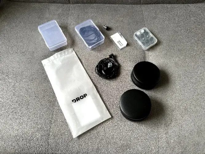 Fone IEM intra auricular Moondrop KXXX com cabo Drop lightning