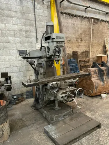 Fresadora Ferramenteira N°4 Rambaudi V3F