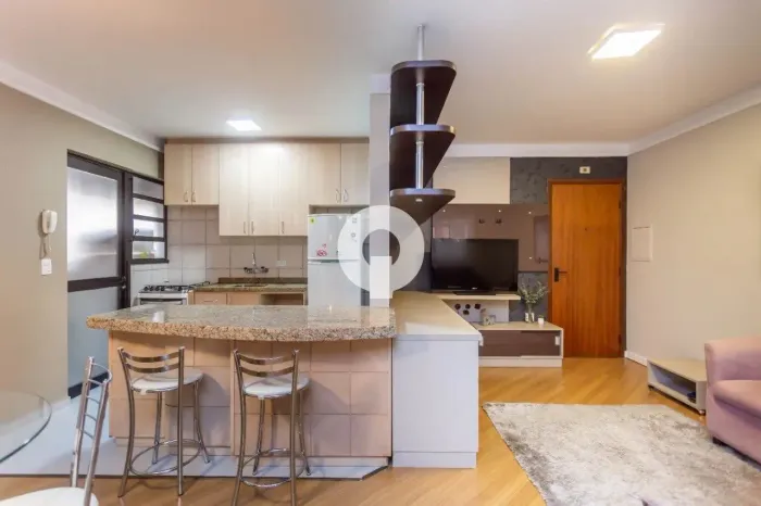 APARTAMENTO 70M² NO BATEL, 2 QUARTOS (1 SUÍTE), SACADA COM HOME OFFICE, 1 VAGA, PRONTO PAR