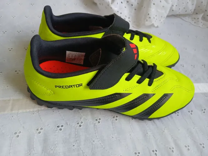 Chuteira salão Adidas Predator