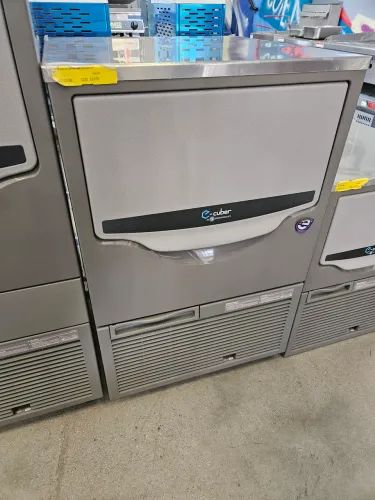 máquina de gelo em cubos 60kg/dia