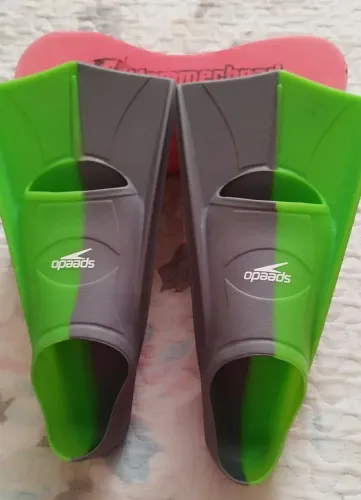Nadadeiras Speedo TAM 34 - Perfeitas para Natação!