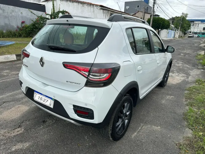 Sandero Stepway Intense Aut. 2020