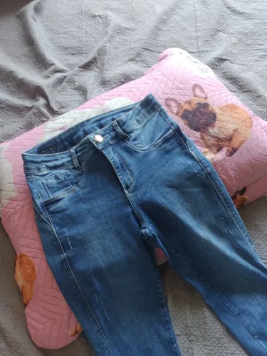 Calça jeans marca original CH jeans bem macia lindíssima tamanho 42 com strech