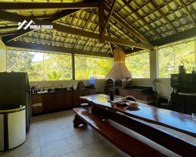 Vende-se excelente sítio em Biriricas - Domingos Martins/ES