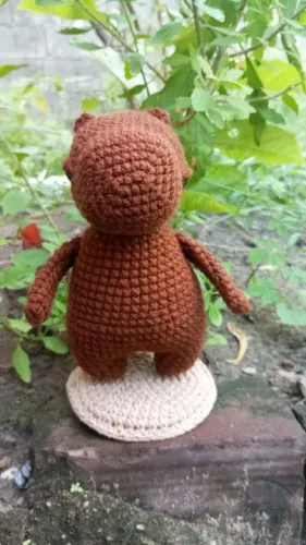 Boneco de crochê amigurumi - Capivara