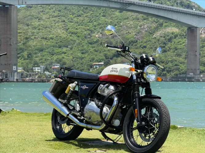ROYAL ENFIELD INTERCEPTOR INTERCEPTOR