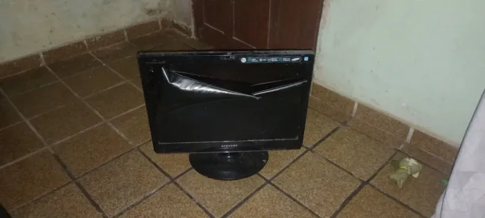 Monitor Samsung - leia a descrição