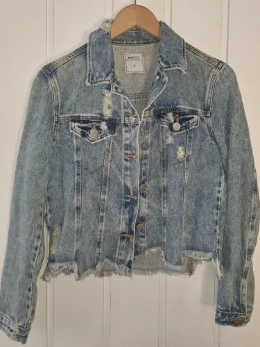 Jaqueta jeans feminina destroeyd 