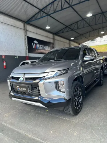 Mitsubishi L200 Tri. S.terra HPE-S 2.4 4X4 Die. AUT 2025