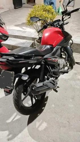 Factor 125 Yamaha, único dono documentos tudo ok. 9.500R$