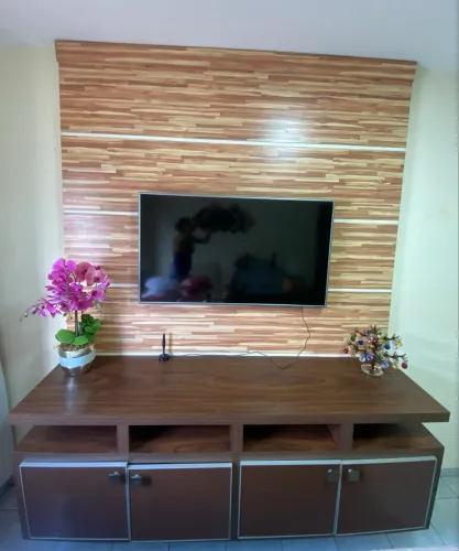 Painel com rack.