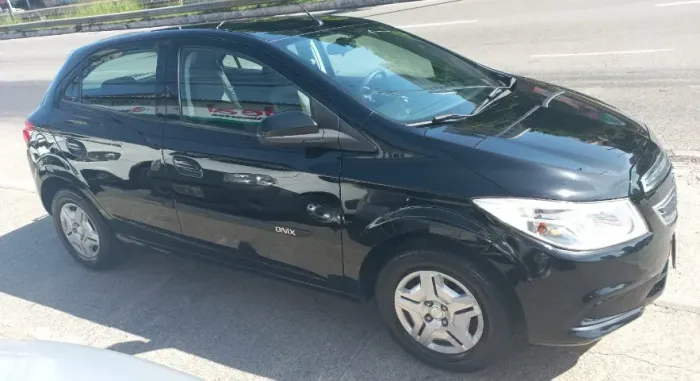 Chevrolet Onix Hatch LT 1.0 8V Flex Power Mec. 4P 2016