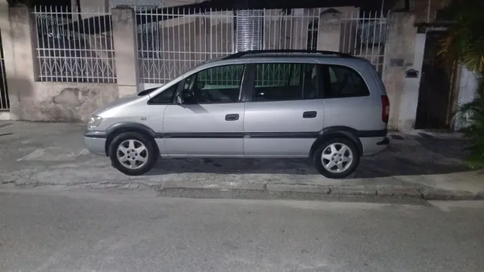 Chevrolet Zafira 2.0/ CD 2.0 8V MPFI 5P Mec. 2002