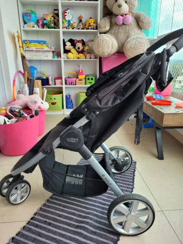 Carrinho Bebê / Britax b - agile / Bebê Conforto