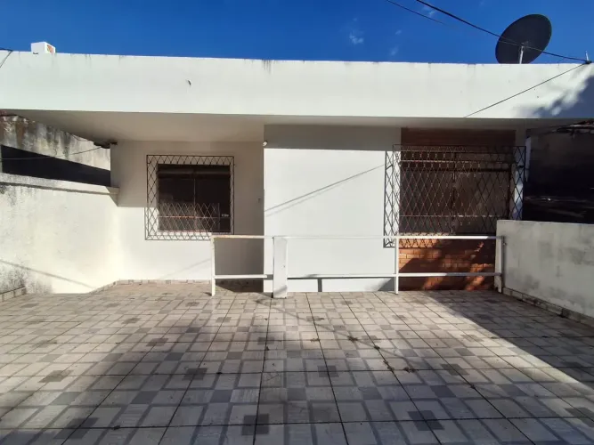 Casa com 3 quartos 1 banheiro 1 vaga