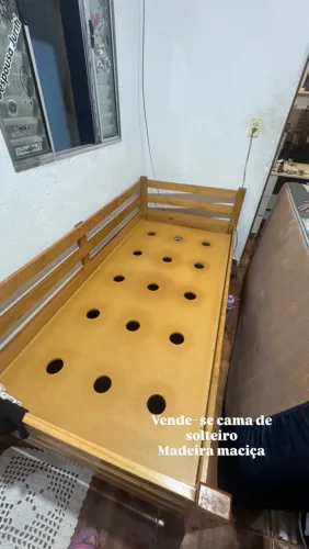Vende - cama de solteiro madeira maciça
