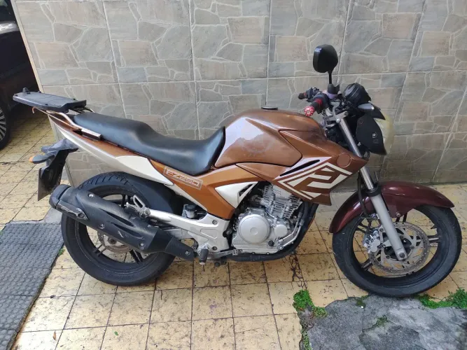 Fazer 250