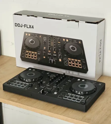 Pioneer DJ DDJ-FLX4 seminova na caixa com nota e garantia