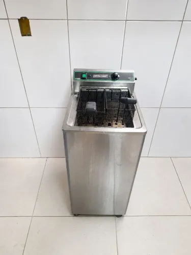 Fritadeira zona fria duas cubas 15L