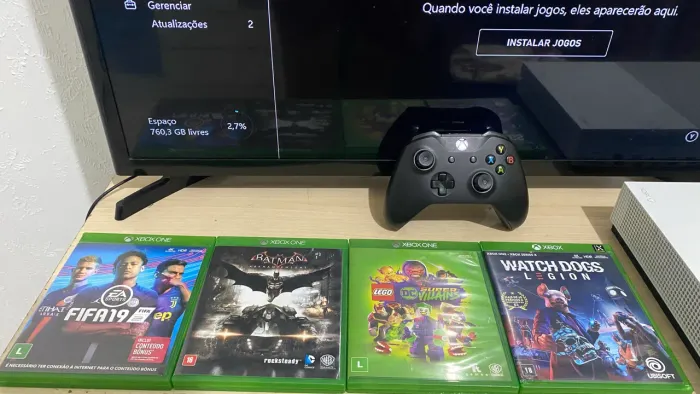 Xbox One S 1TB Completo + caixa + 4 jogos + controle 