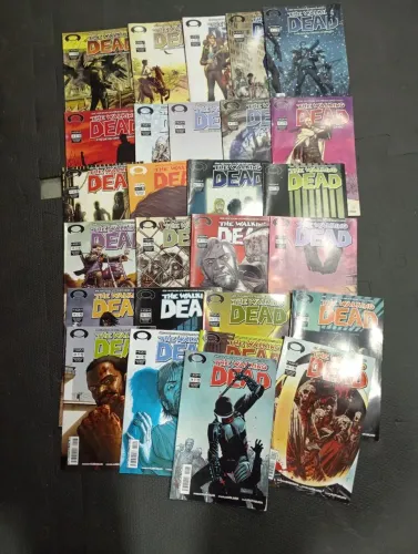 HQ The Walking Dead,lote com 27 HQs.