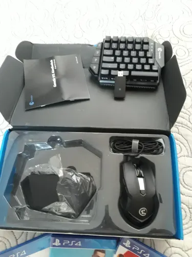 Jogos de ps4 + teclado e mouse ps4