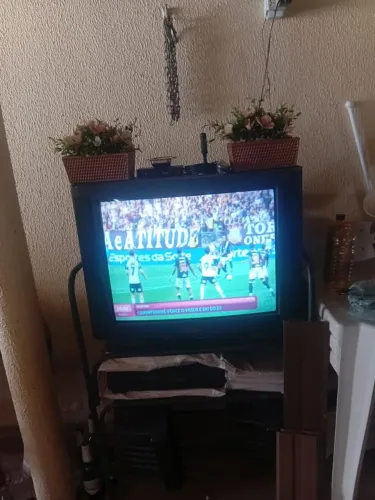 Vendo TV da marca Sanyo 29 polegadas em perfeito estado. NÃO FAÇO ENTREGA.