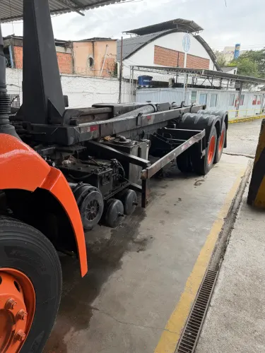 Caminhão Rollon 2015