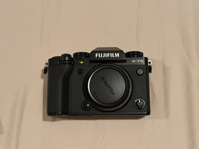 Fujifilm X-T5 Preta + XF 27mm F2.8 R WR | Impecável | Caixa