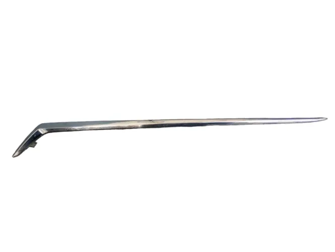 Aplique Cromado L.e Grade Dianteira Toyota Corolla 2022