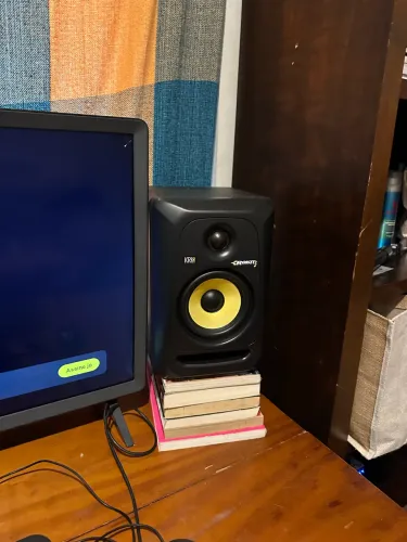 Par de Monitores Krk Rockit 5