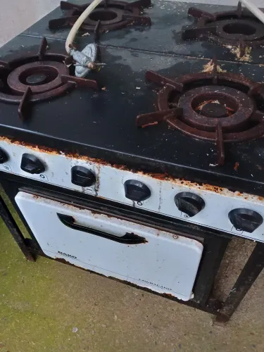 Fogão industrial 4 bocas com forno