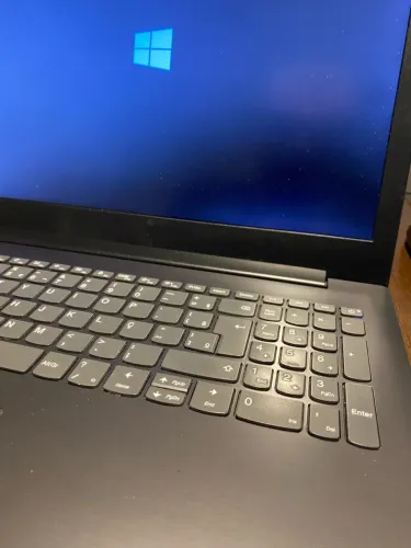 Notebook Lenovo I5 8a geração