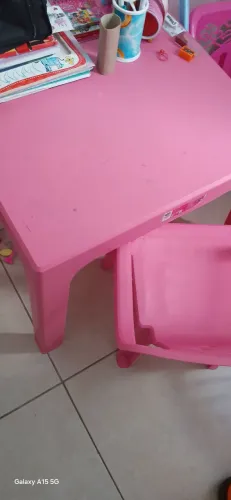 Mesa e cadeira de atividades infantil