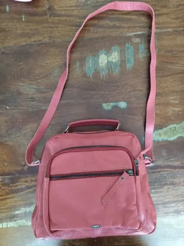 Bolsa via mia em couro