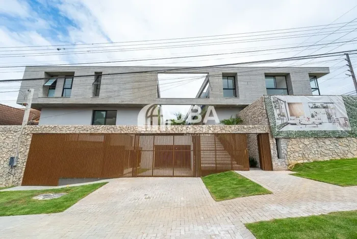 CONDOMÍNIO EM CONCEITO TOWNHOUSE