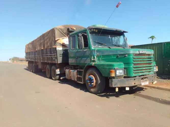 Caminhão Scania 112hs e carrreta