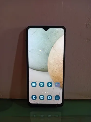 Celular para retirar peças preço negociável