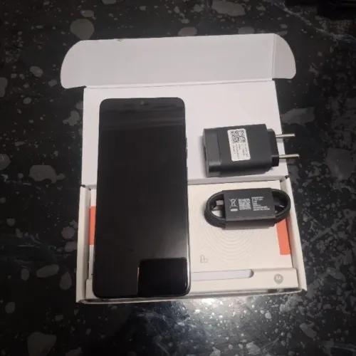 Smartphone Motorola Moto G06 4G Tela 6,9? 128GB Câmera 50MP Azul Marinho
