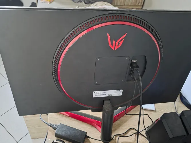 Monitor Gamer LG UltraGear 32", 2K QHD, 165Hz, 1ms, VA, FreeSync Premium, G-Sync, HDR10