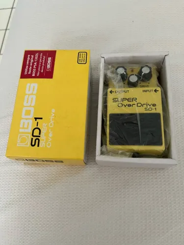 Pedal de guitarra SD1 da BOSS