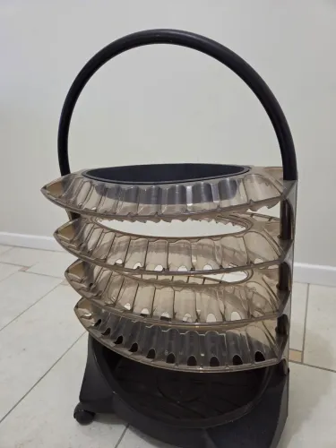 Porta esmaltes carrinho