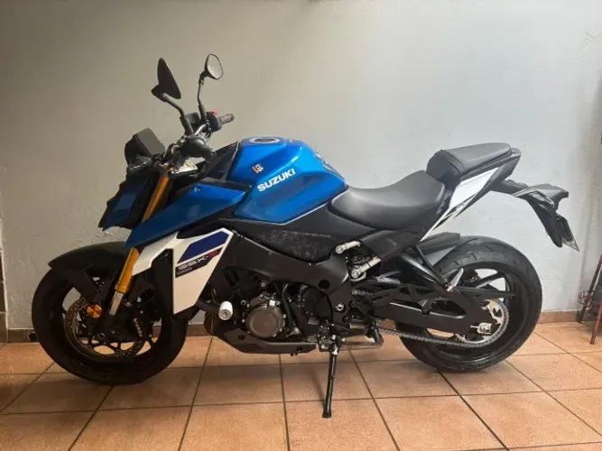 SUZUKI GSX-S1000