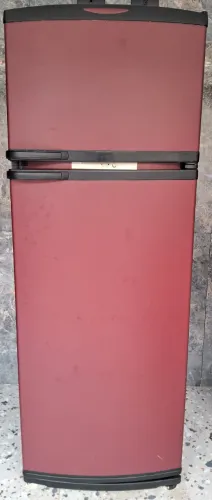 Geladeira Brastemp Frost Free Duplex de 330 litros cor bordô